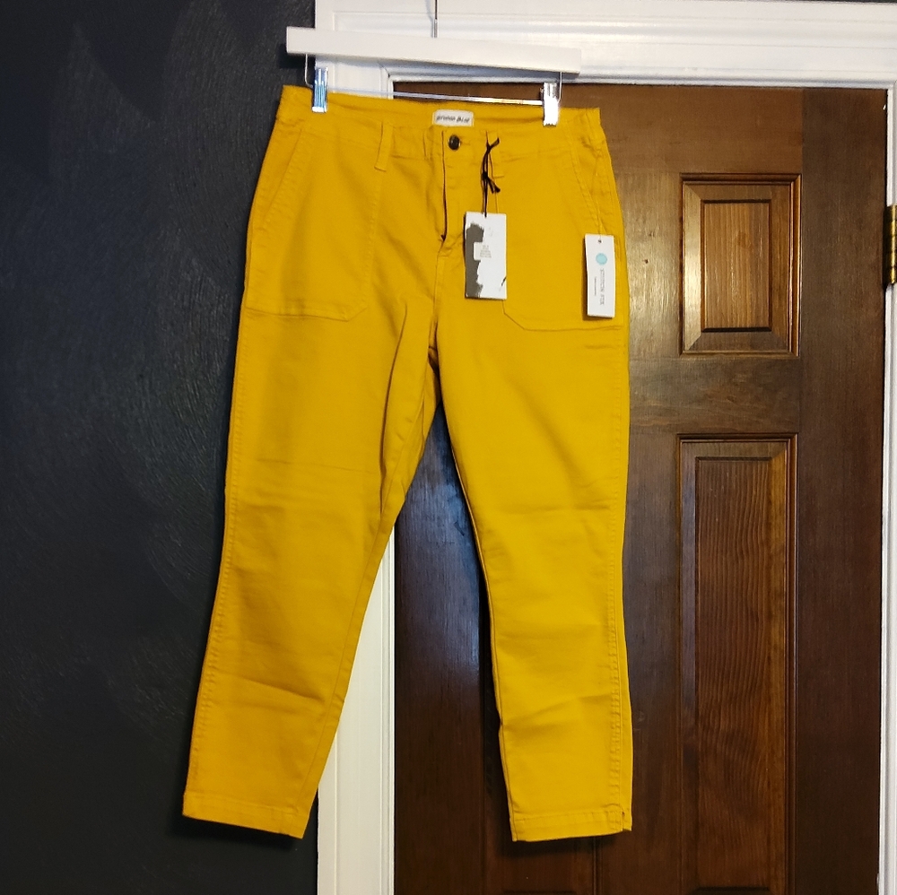 STUDIO BLUE Sophia Utility Cropped Pant - Yellow